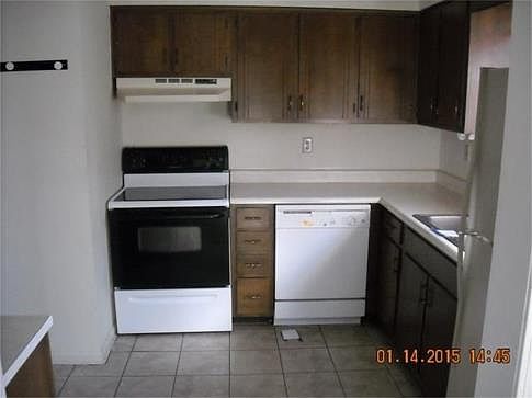 5th image of 923 Timberwood Dr