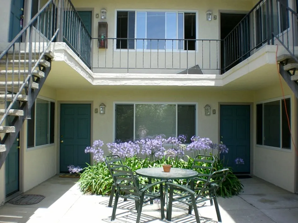 399 Ellwood Beach Dr