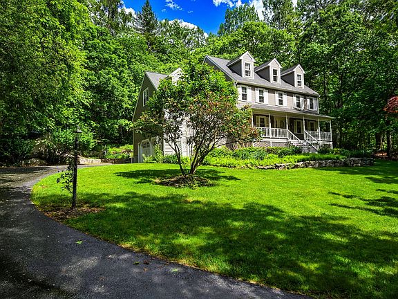 4th image of 48 Mill Pond Circle