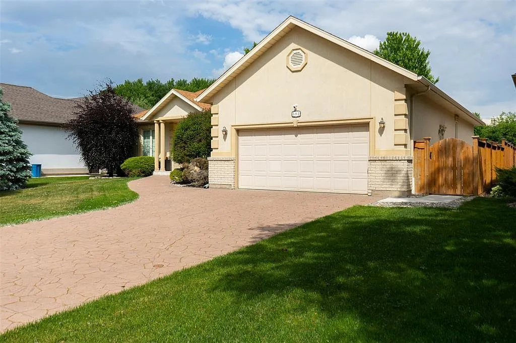 4 bed, $3,400 — Photo 3