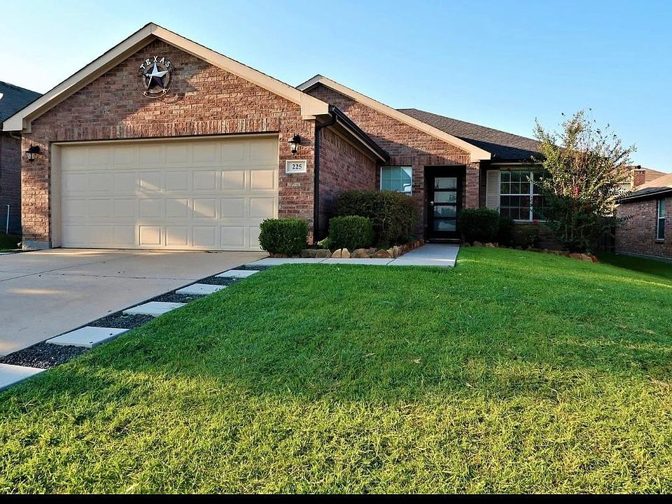 1st image of 225 Creekwood Dr