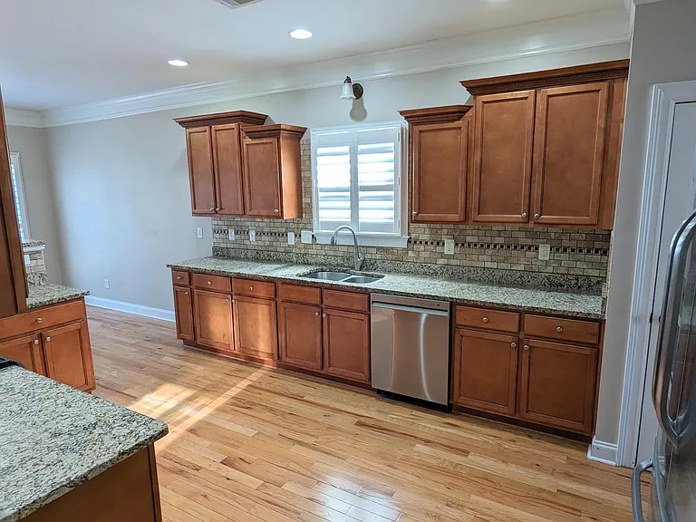 9512 Berwick Ct — Photo 8