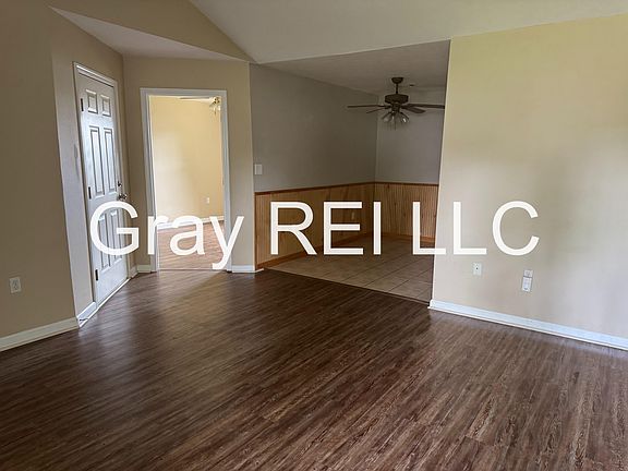 5th image of 1004 Tori Ln