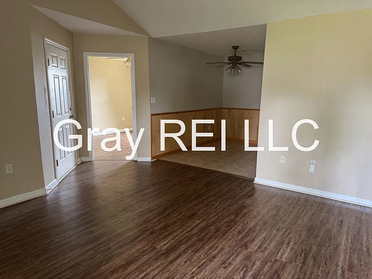 1004 Tori Ln — Photo 5