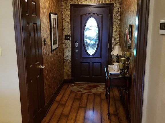 4th image of 603 Woodhaven St