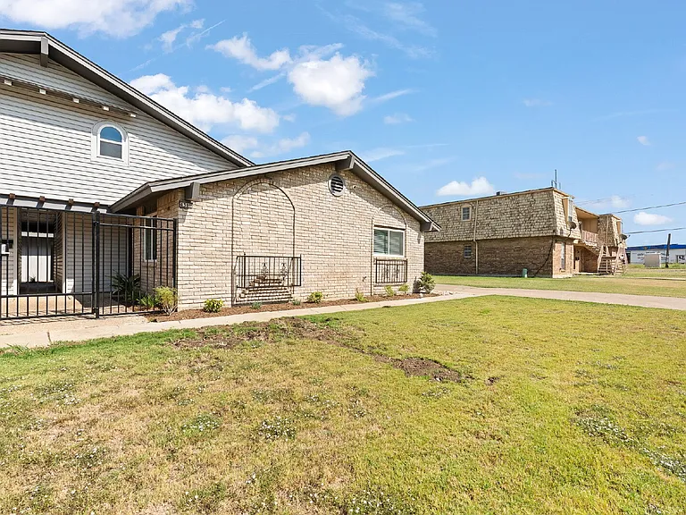 4308 Gorman Dr — Photo 2