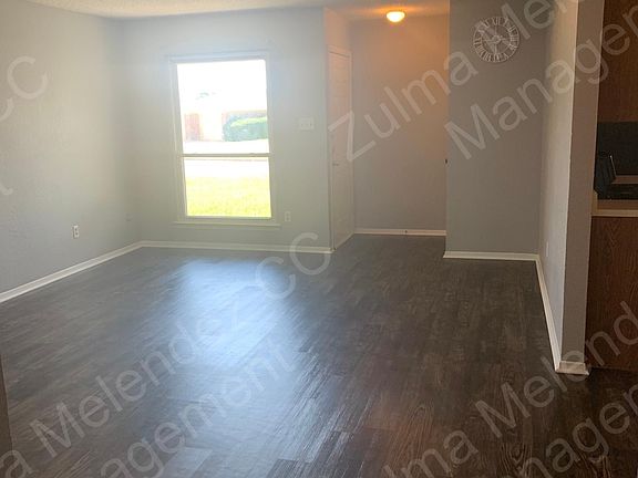 3rd image of 3612 Hulen Park Cir