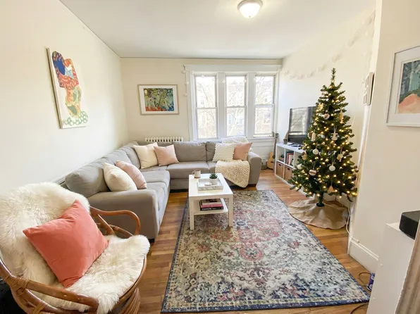 322 Saint Paul St, Brookline, MA