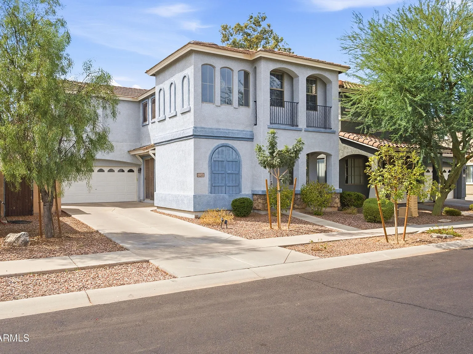 4 bed, 2.5 bath, 2006 sqft, $2,500 — Photo 3