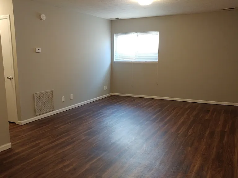 518 Jefferson St — Photo 5