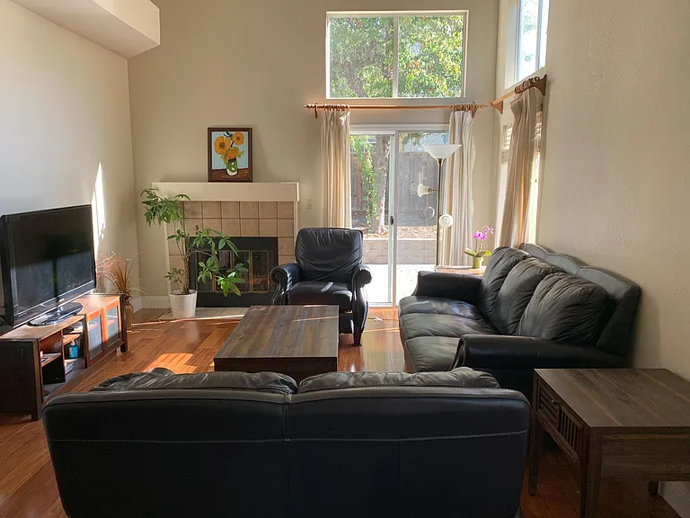 238 Racoon Ct — Photo 3