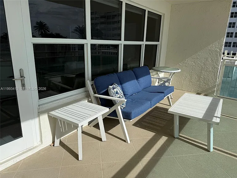 3900 Galt Ocean Dr #111 — Photo 5