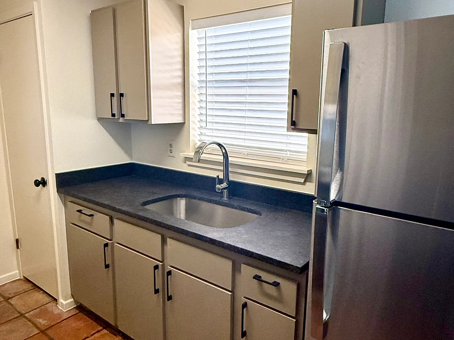 1 bed, $975 — Photo 1