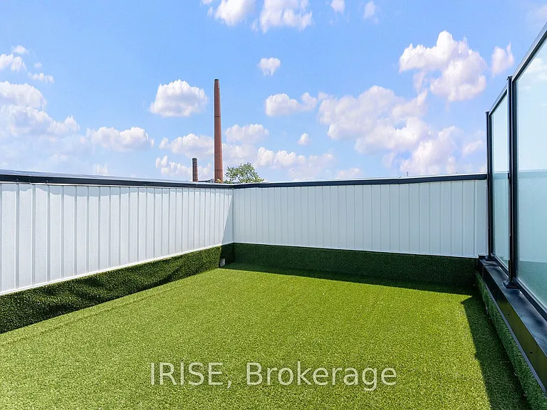 485 Logan Ave N #305 — Photo 4
