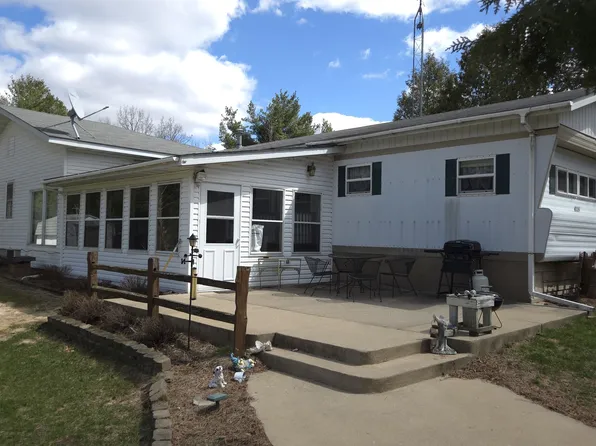 2284 Pine Dr, Friendship, WI 53934