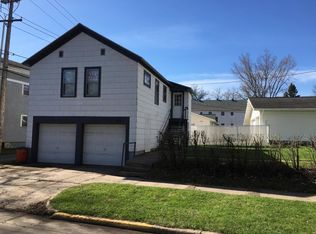 608 E 22nd St, Hibbing, MN 55746