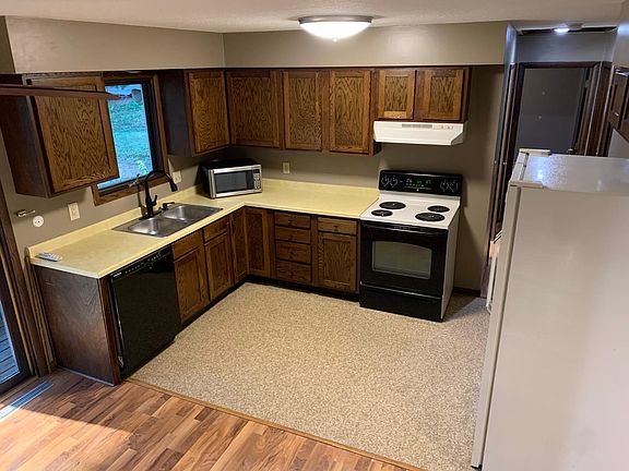 3rd image of 1268 Winslow Ave #1268