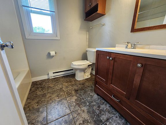 5th image of 712 George St #5