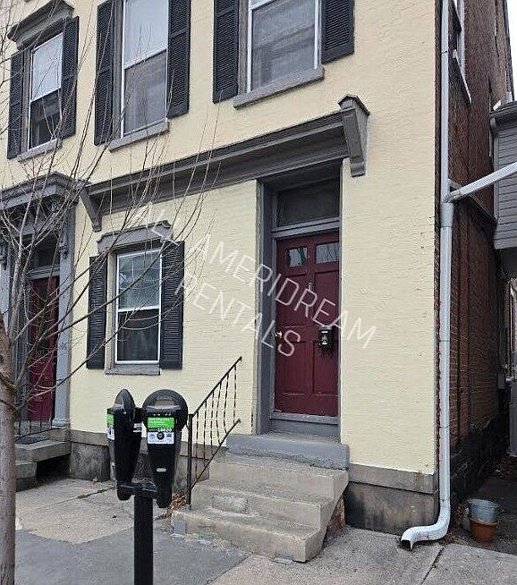 1st image of 156 York St #1