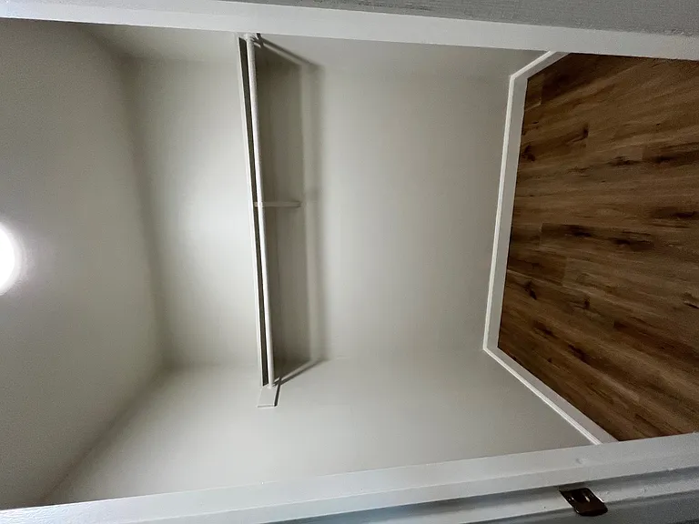 Colony Street Apts — Photo 16