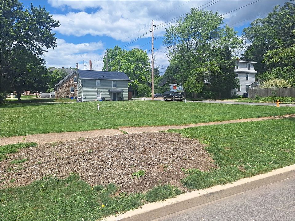 2nd image of 504 S 7th St