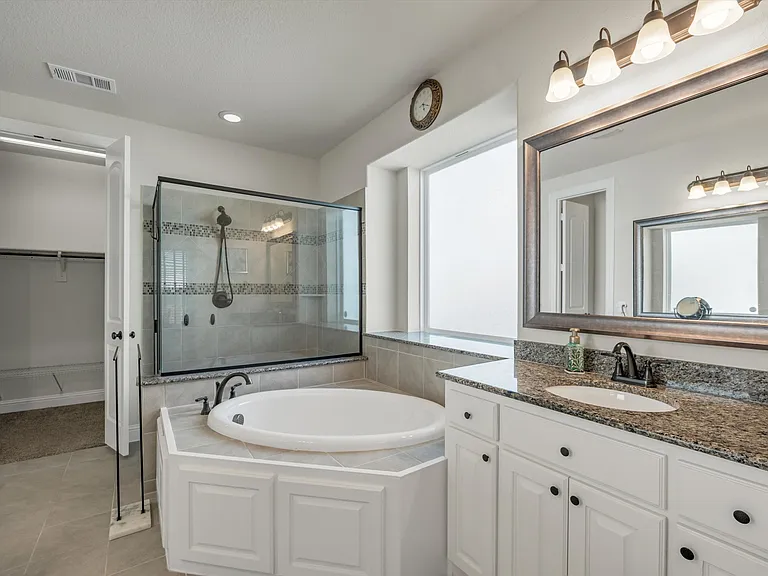 5520 Palisades Dr — Photo 28