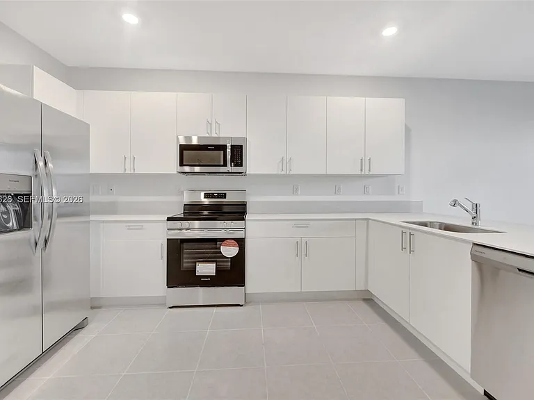 2556 SE 27th Ct #2556 — Photo 10