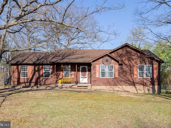 106 Greenwood Ct, Cross Junction, VA 22625