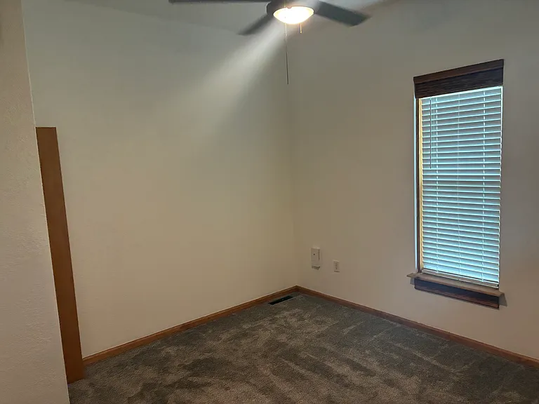 120 E Brown St — Photo 5