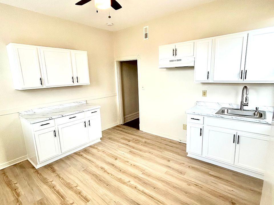 1st image of 1818 W Cary St APT B