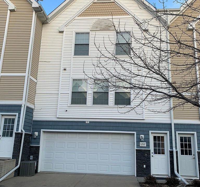 1st image of 1267 SE Village View Ln