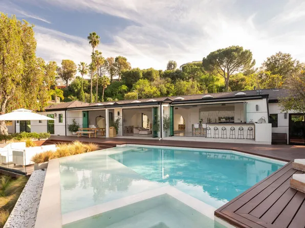 3380 Scadlock Ln, Sherman Oaks, CA 91403