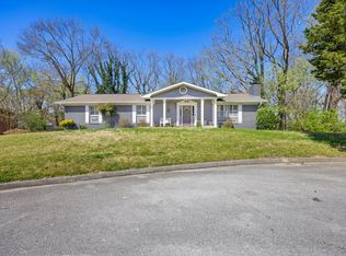 483 King Crest Ln, Hixson, TN 37343
