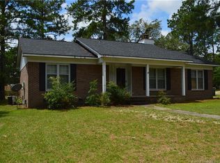 5823 Nicolet Dr, Hope Mills, NC 28348