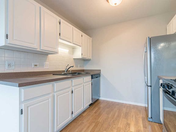 3rd image of 620 Mallard Ct APT D2
