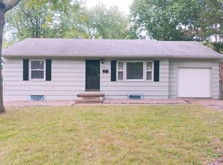 8327 Boone Blvd, Kansas City, MO 64114