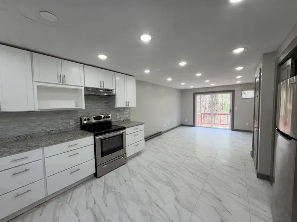 21 Pinecrest Ridge Rd #23, Woodstock, CT 06281