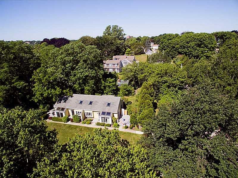 1st image of 30-32 Acacia Dr