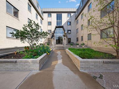 4355 Maryland Ave APT 404, Saint Louis, MO, 63108