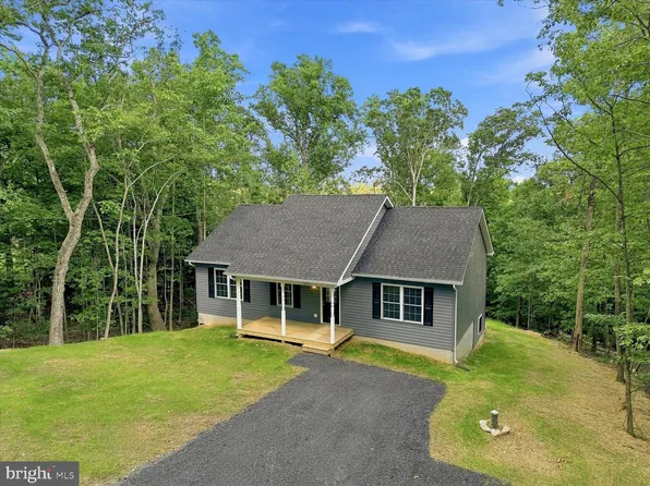 302 Pheasant Dr, Winchester, VA 22602
