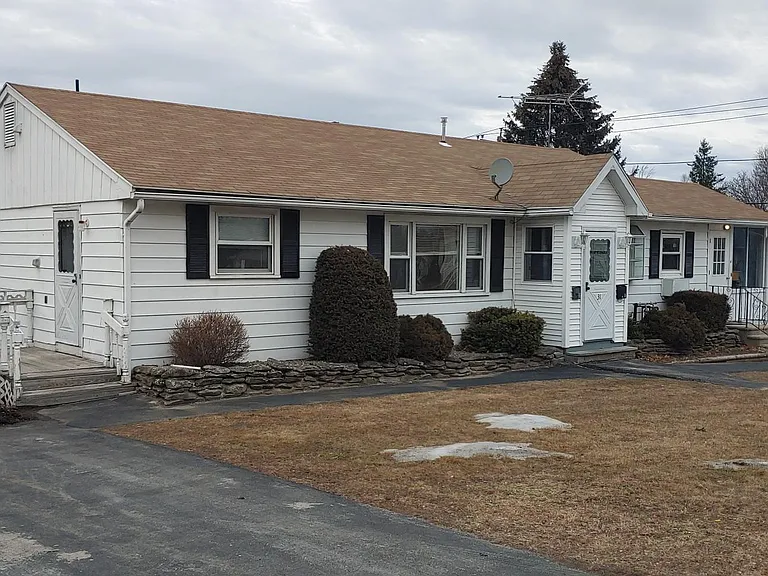 31 Park Villa Ave #B — Photo 13