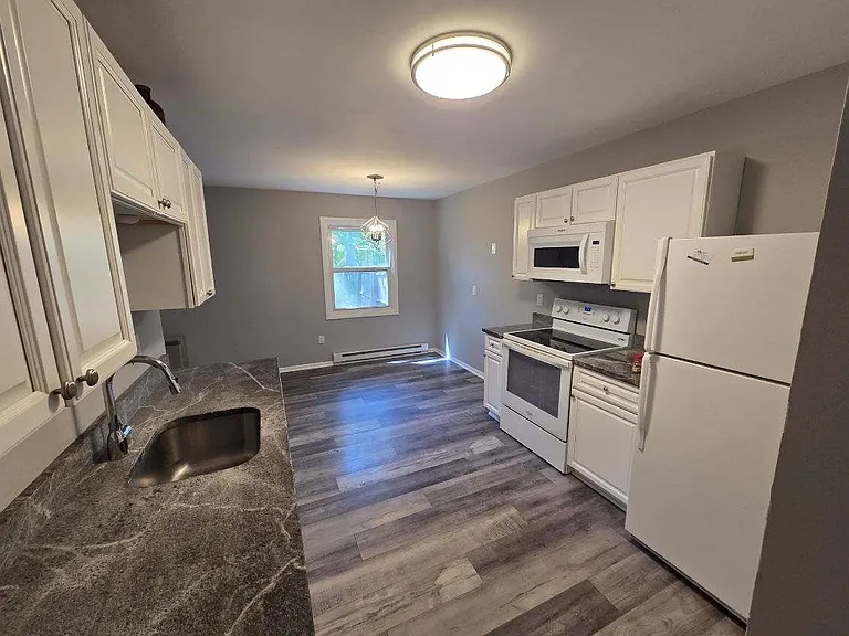 73 Tallow Wood Dr #1 — Photo 2