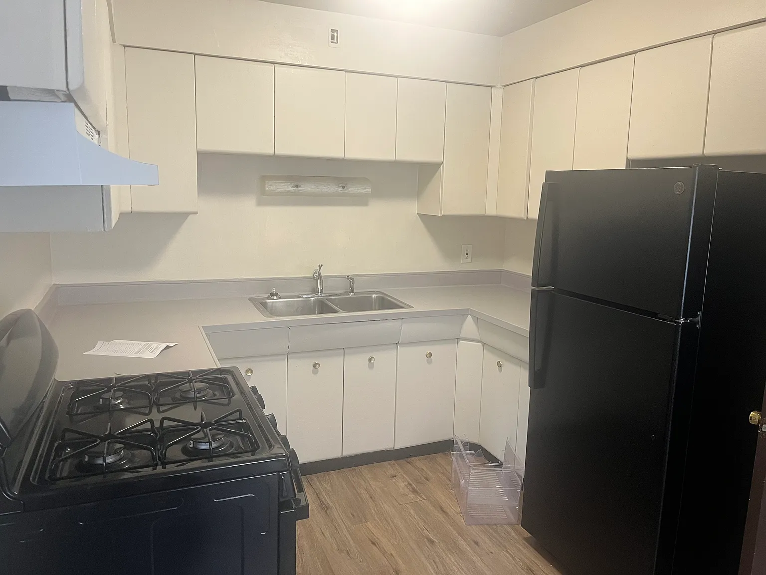 2 bed, $1,100 — Photo 4