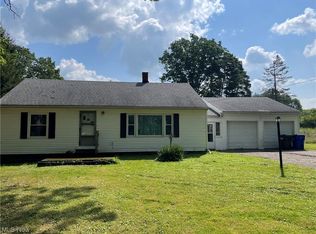 16 Townline Rd, Aurora, OH 44202