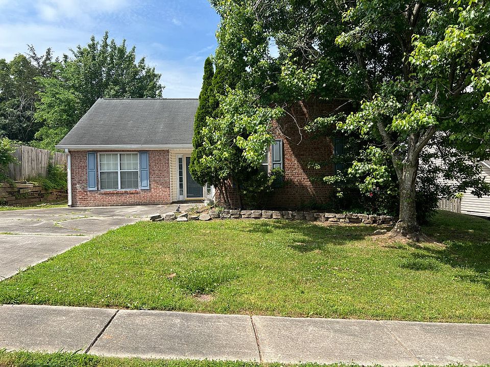 1st image of 10623 Pine Forest Ln