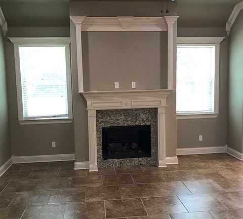 3rd image of 1814 Shenandoah Ct N