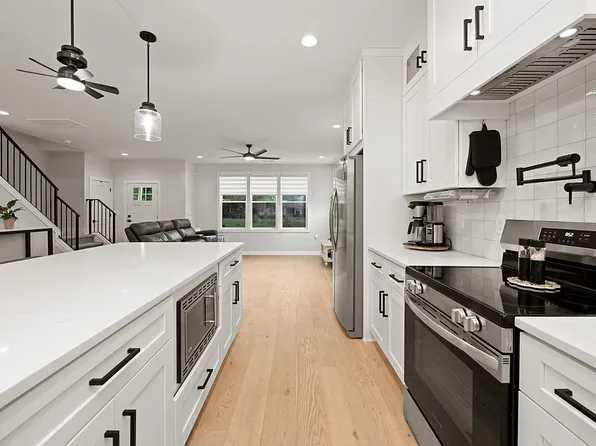 208 Morris Farm Rd, Stanley, NC 28164