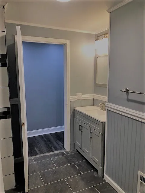 104 Ashworth Pl — Photo 3