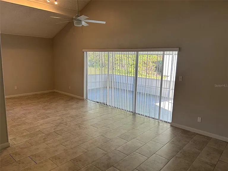 1450 Agatha Dr — Photo 8