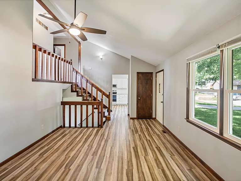 2834 SW Glenside Ct — Photo 6